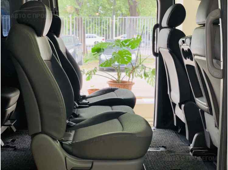 Hyundai Grand Starex I