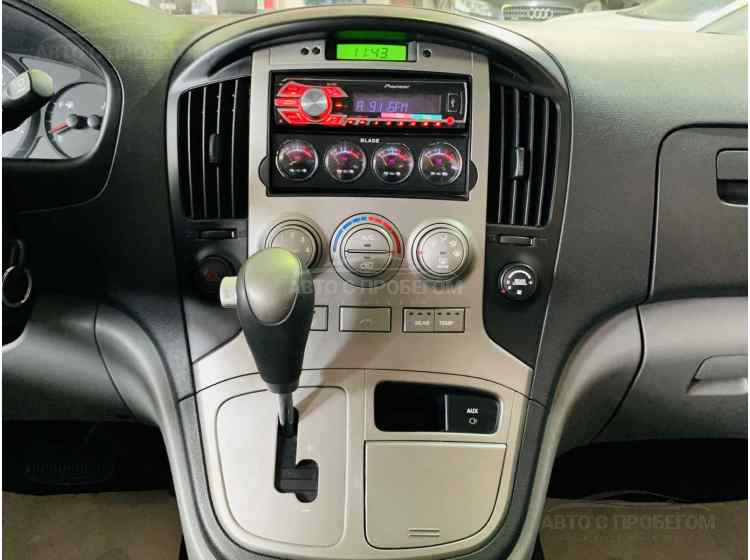 Hyundai Grand Starex I