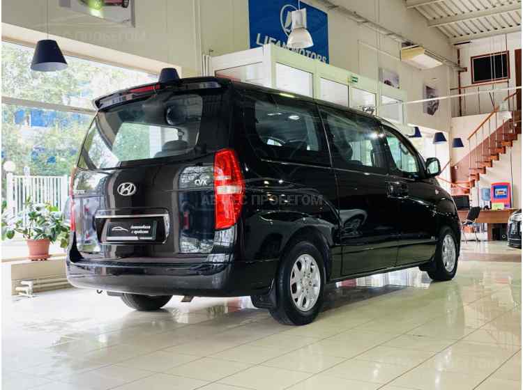 Hyundai Grand Starex I