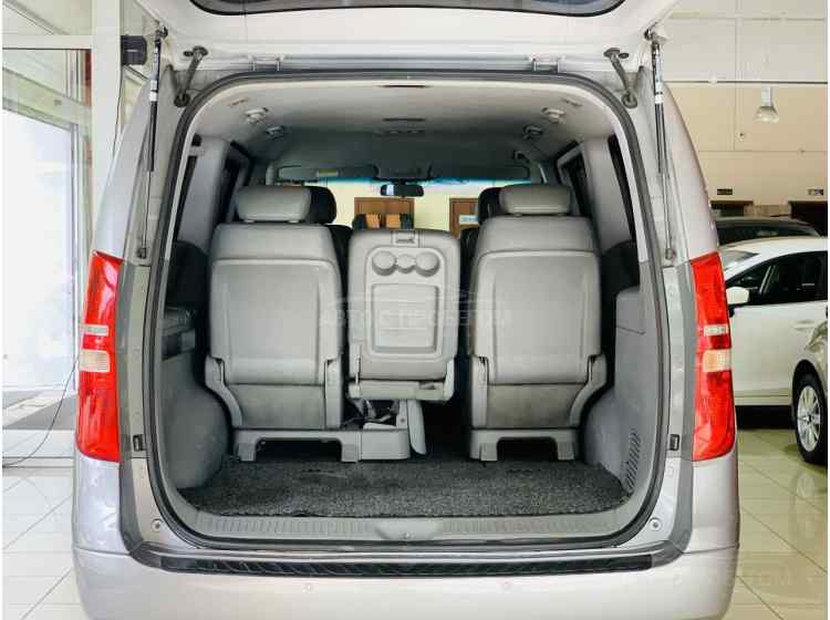 Hyundai Grand Starex I