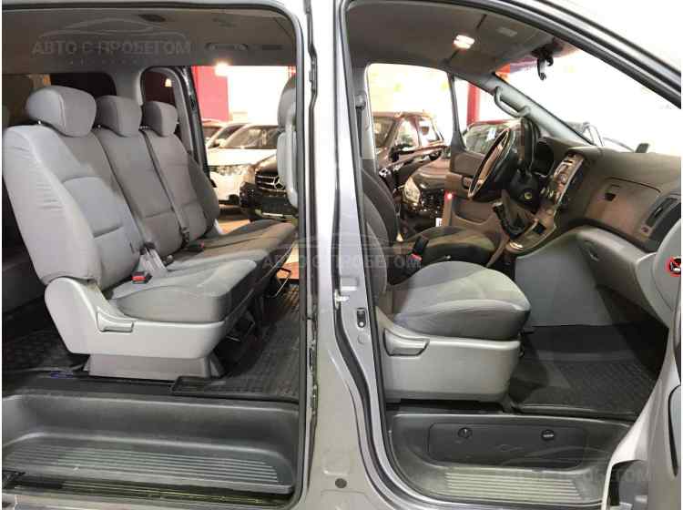 Hyundai Grand Starex I