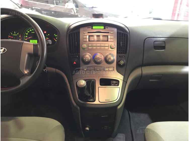 Hyundai Grand Starex I