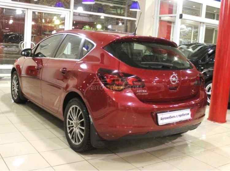 Opel Astra J