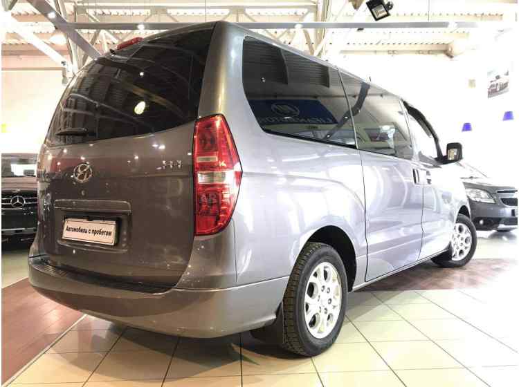 Hyundai Grand Starex I