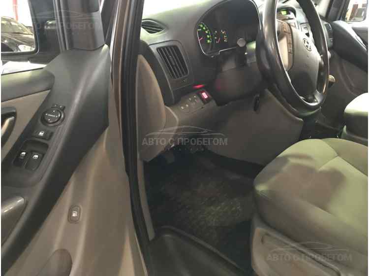 Hyundai Grand Starex I