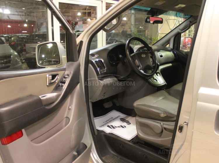 Hyundai Grand Starex I