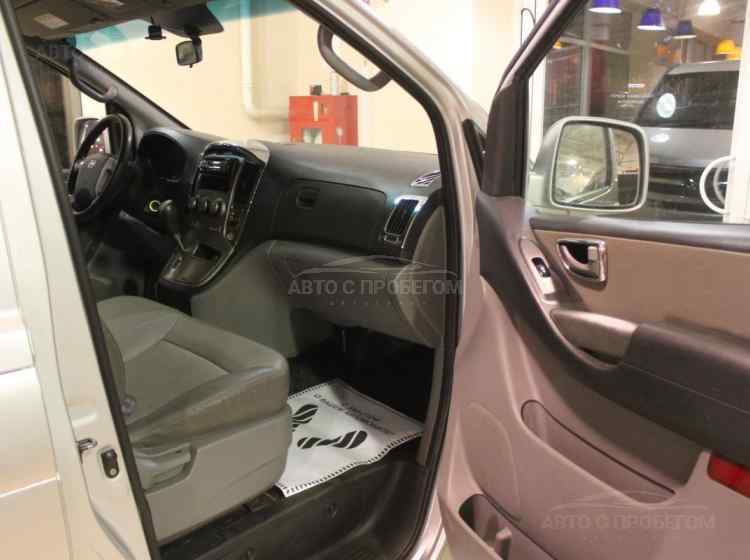 Hyundai Grand Starex I