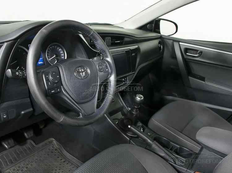 Toyota Corolla XII (E210)