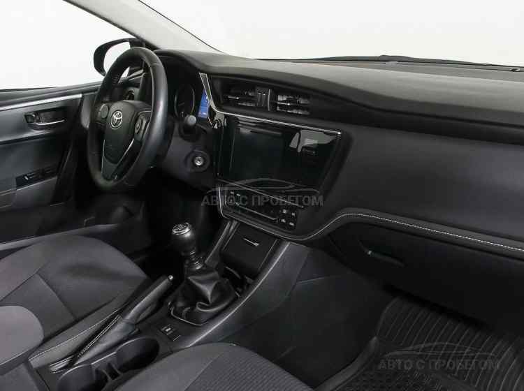 Toyota Corolla XII (E210)