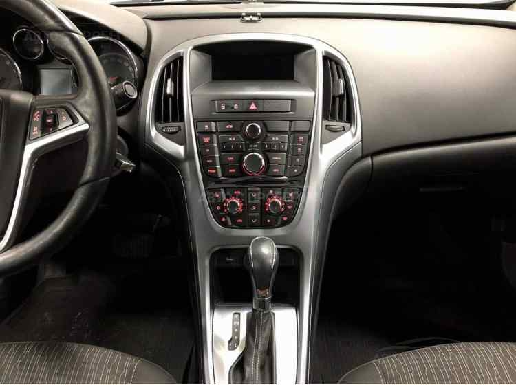 Opel Astra J Рестайлинг