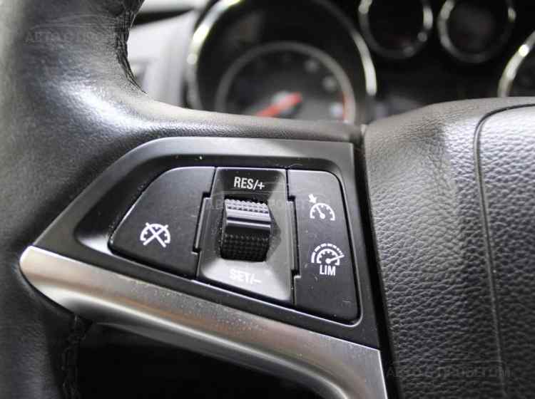 Opel Astra J Рестайлинг