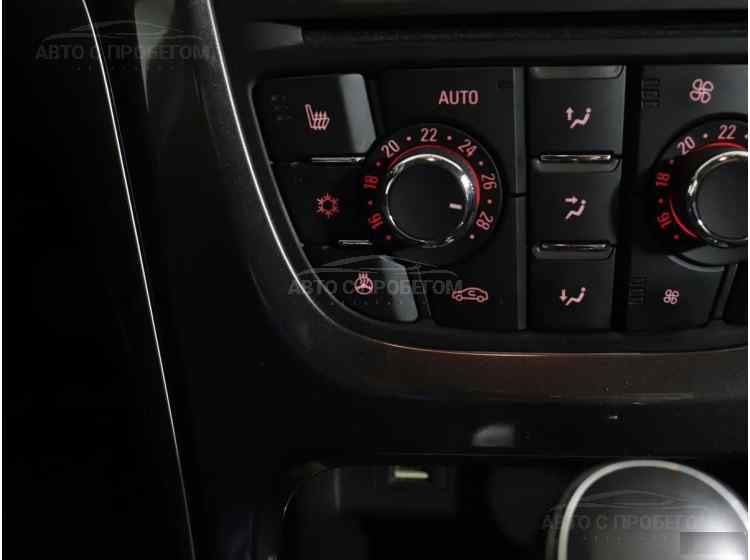 Opel Astra J Рестайлинг