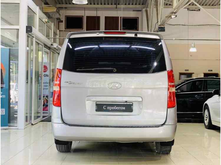 Hyundai Grand Starex I