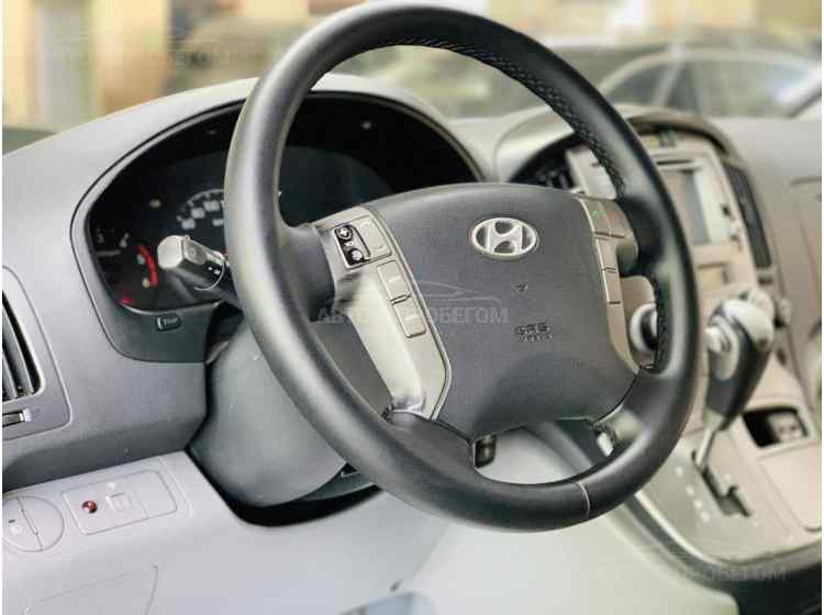 Hyundai Grand Starex I