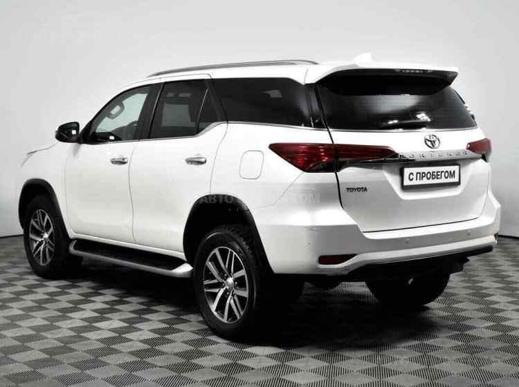 Toyota Fortuner II