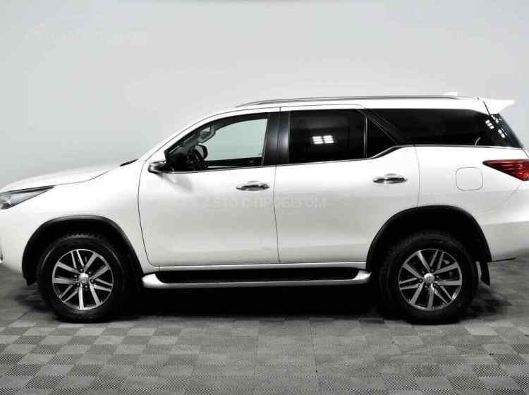 Toyota Fortuner II