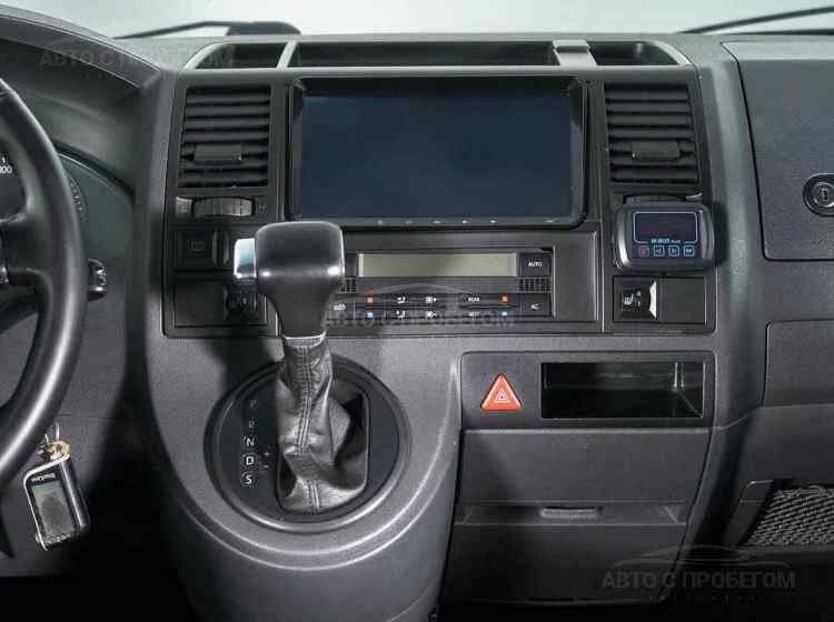 Volkswagen Caravelle T5