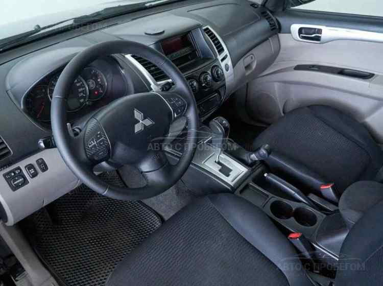 Mitsubishi Pajero Sport II