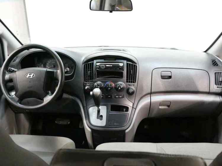 Hyundai Grand Starex I