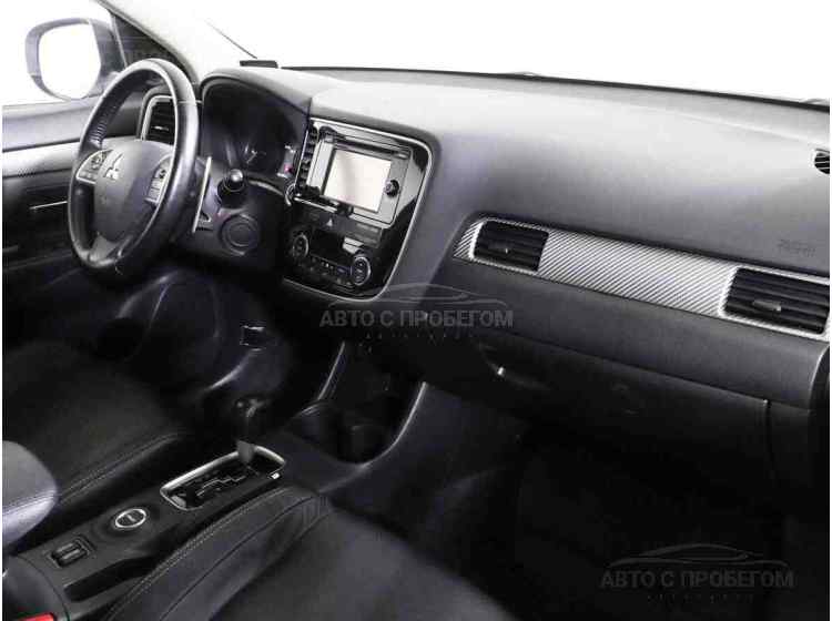 Mitsubishi Outlander III
