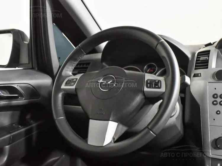 Opel Zafira B Рестайлинг