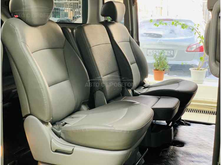 Hyundai Grand Starex I