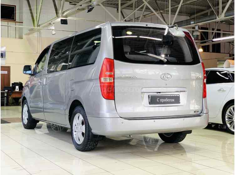 Hyundai Grand Starex I
