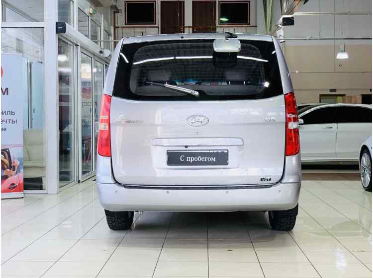 Hyundai Grand Starex I