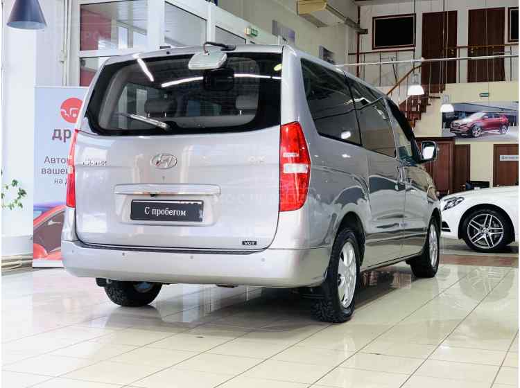 Hyundai Grand Starex I