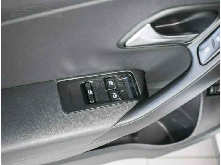 Volkswagen Polo V Рестайлинг