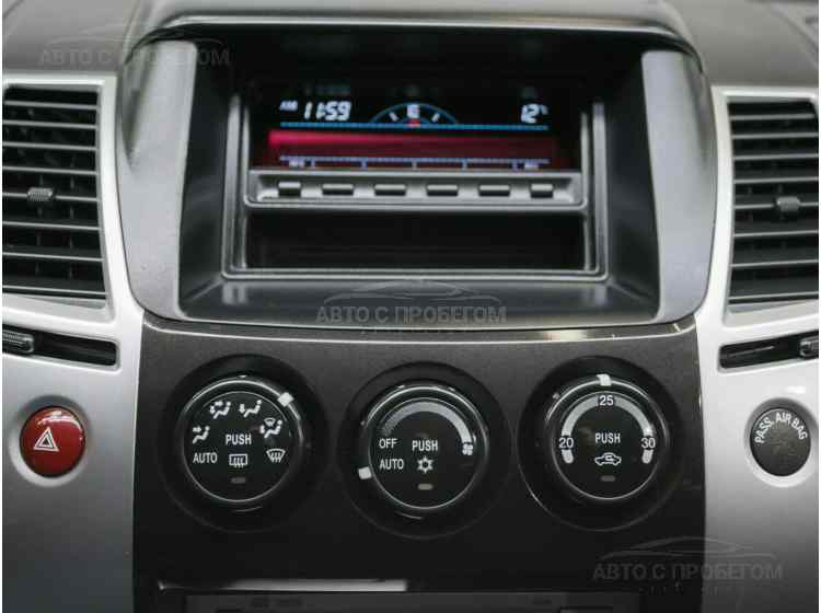 Mitsubishi Pajero Sport II