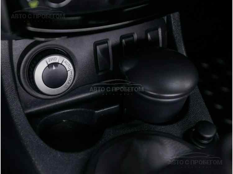 Nissan Terrano III (D10)