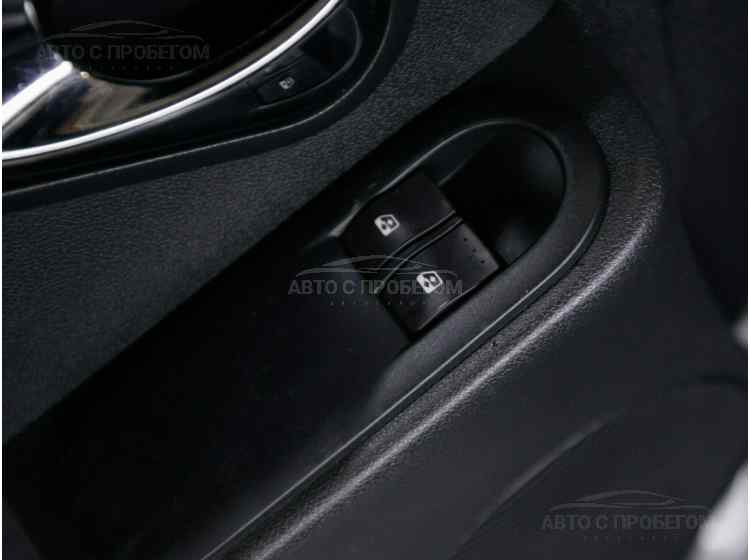 Nissan Terrano III (D10)