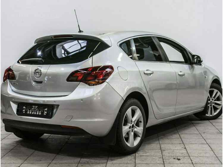 Opel Astra J