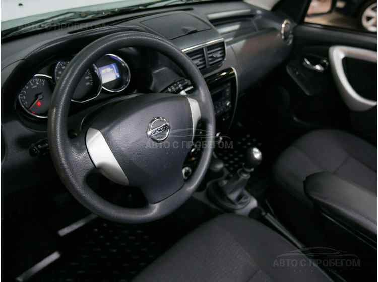 Nissan Terrano III (D10)