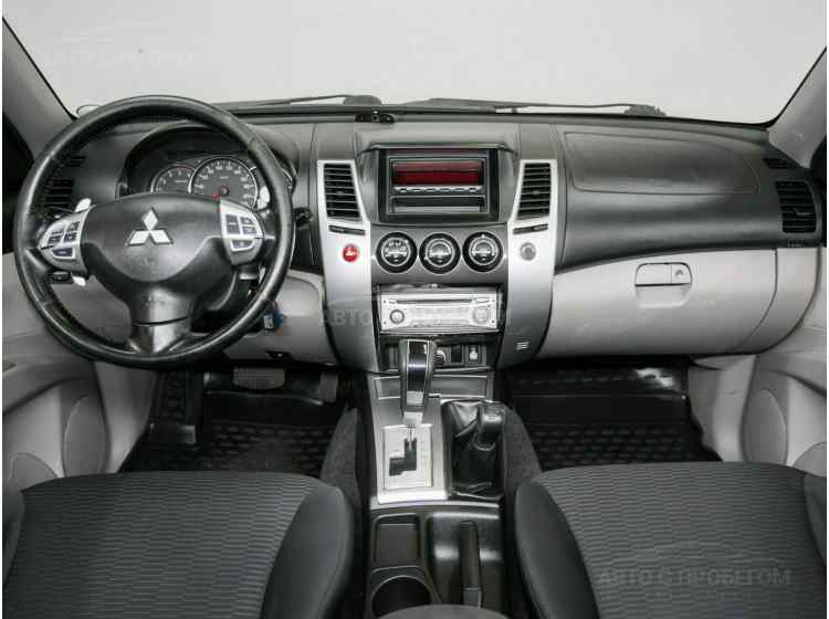 Mitsubishi Pajero Sport II