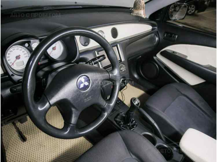 Mitsubishi Outlander II