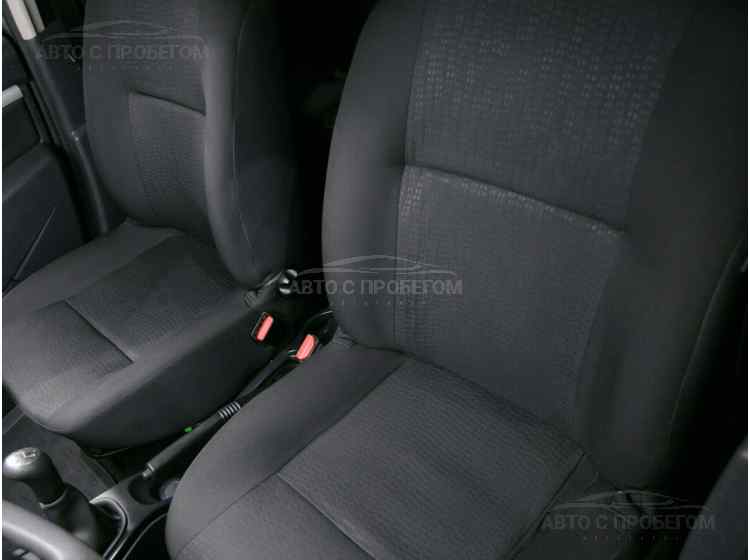 Nissan Terrano III (D10)