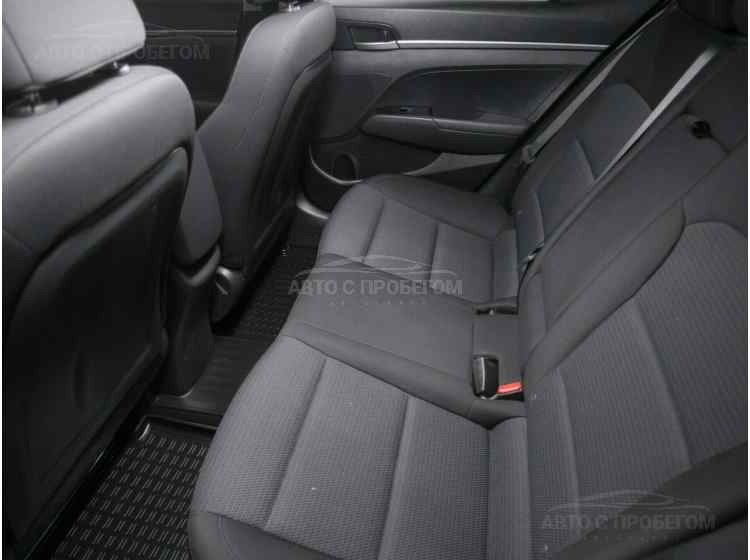 Hyundai Elantra VI (AD)