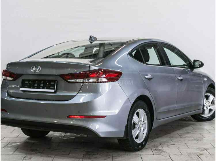 Hyundai Elantra VI (AD)