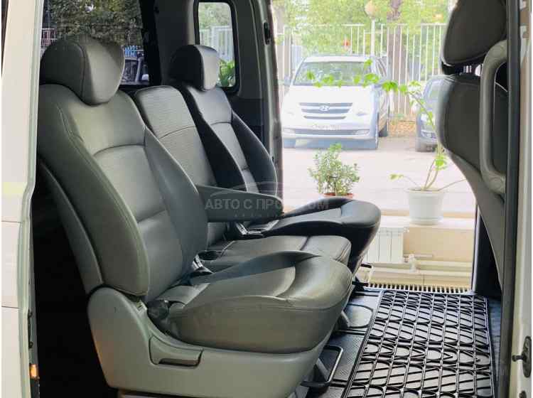 Hyundai Grand Starex I