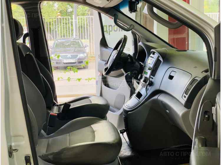 Hyundai Grand Starex I