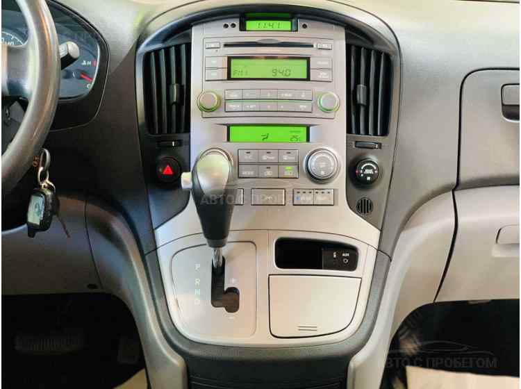 Hyundai Grand Starex I