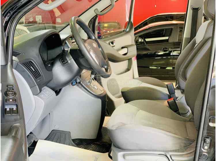 Hyundai Grand Starex I