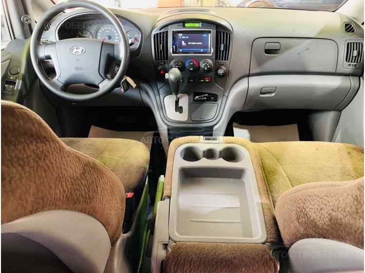 Hyundai Grand Starex I