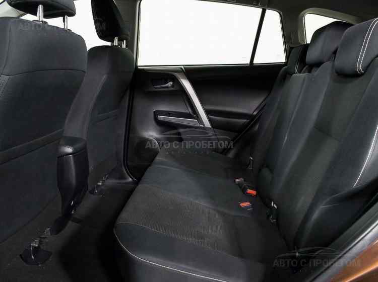 Toyota RAV4 XA40 Рестайлинг