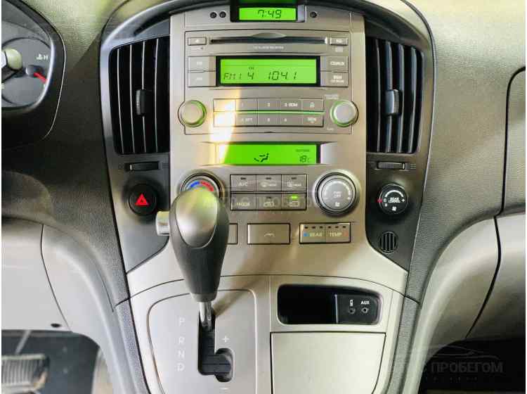 Hyundai Grand Starex I