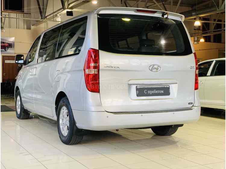 Hyundai Grand Starex I