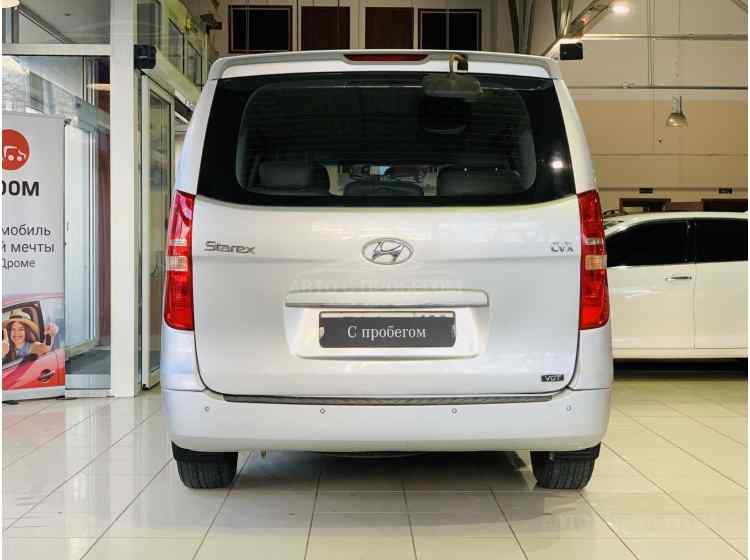 Hyundai Grand Starex I