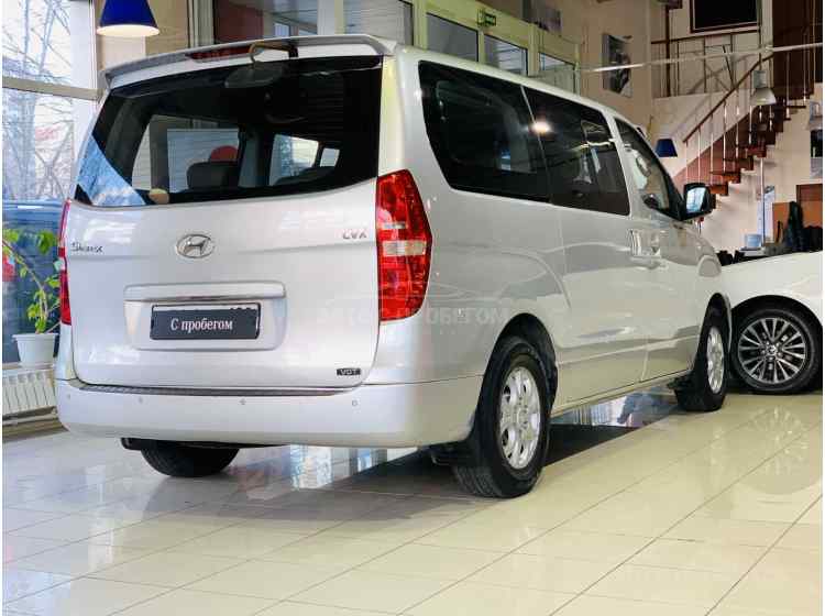 Hyundai Grand Starex I